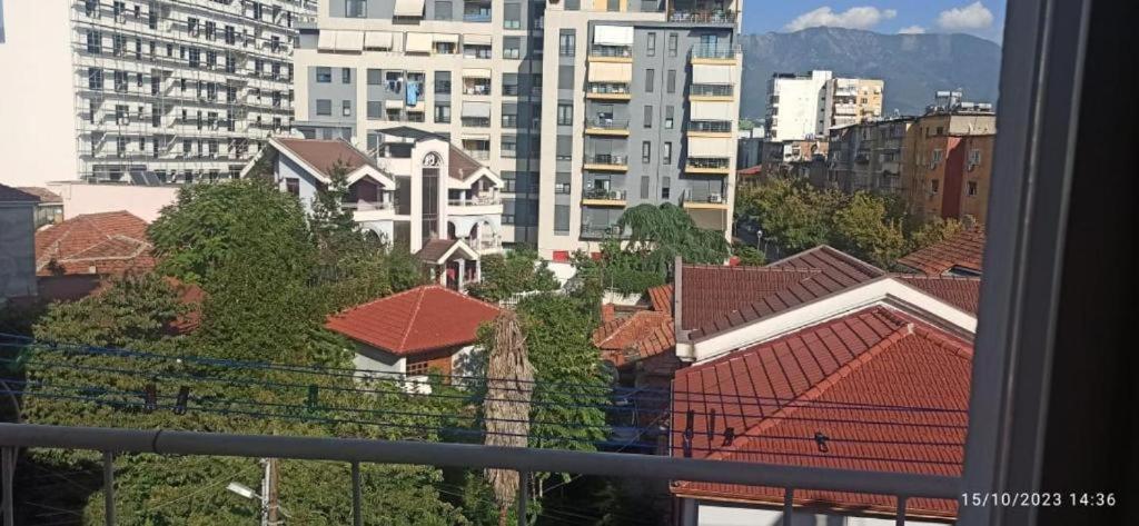 Royal Hostel Tirana Exterior photo
