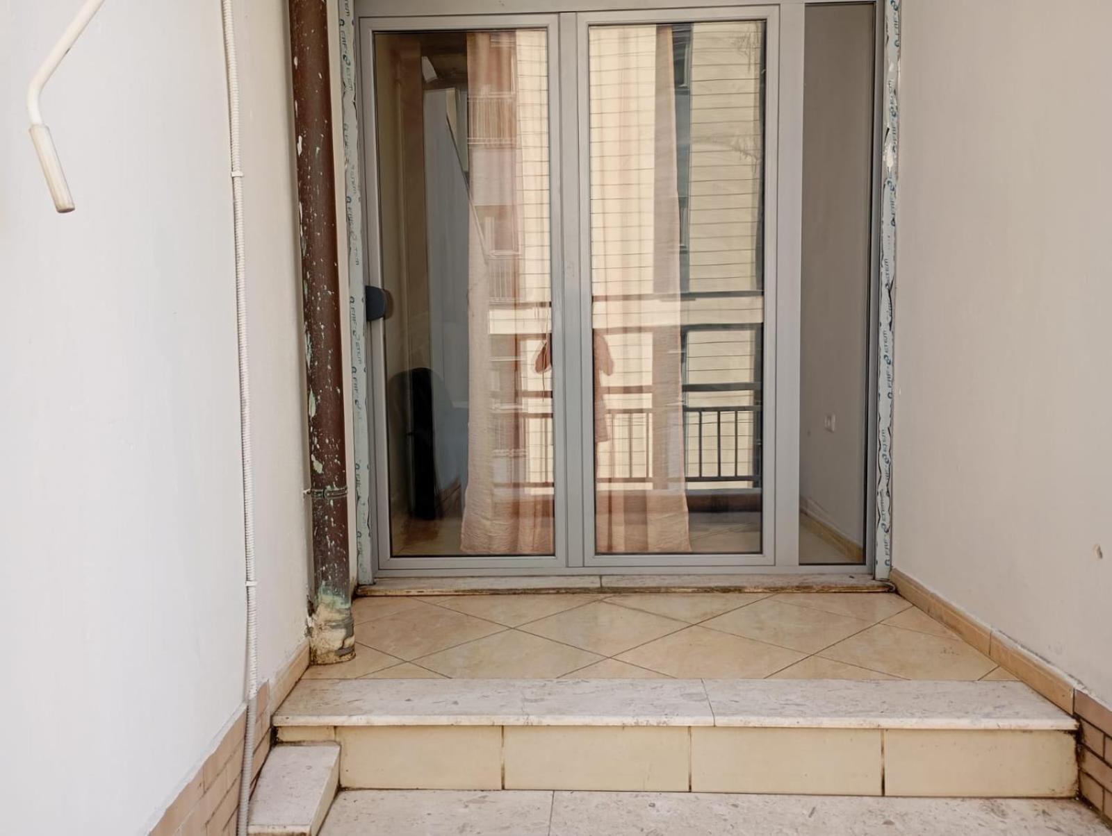 Royal Hostel Tirana Exterior photo
